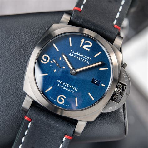 panerai pam 005 vs 111|Panerai luminor marina blue dial.